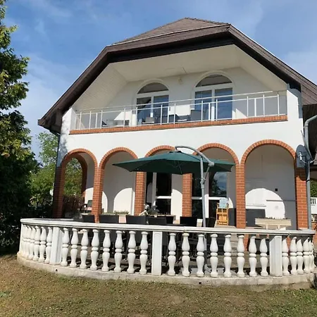 Töreki Mit Pool Ferienhaus