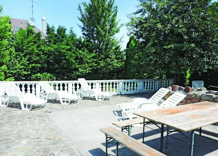 בית נופש Toereki Mit Pool *